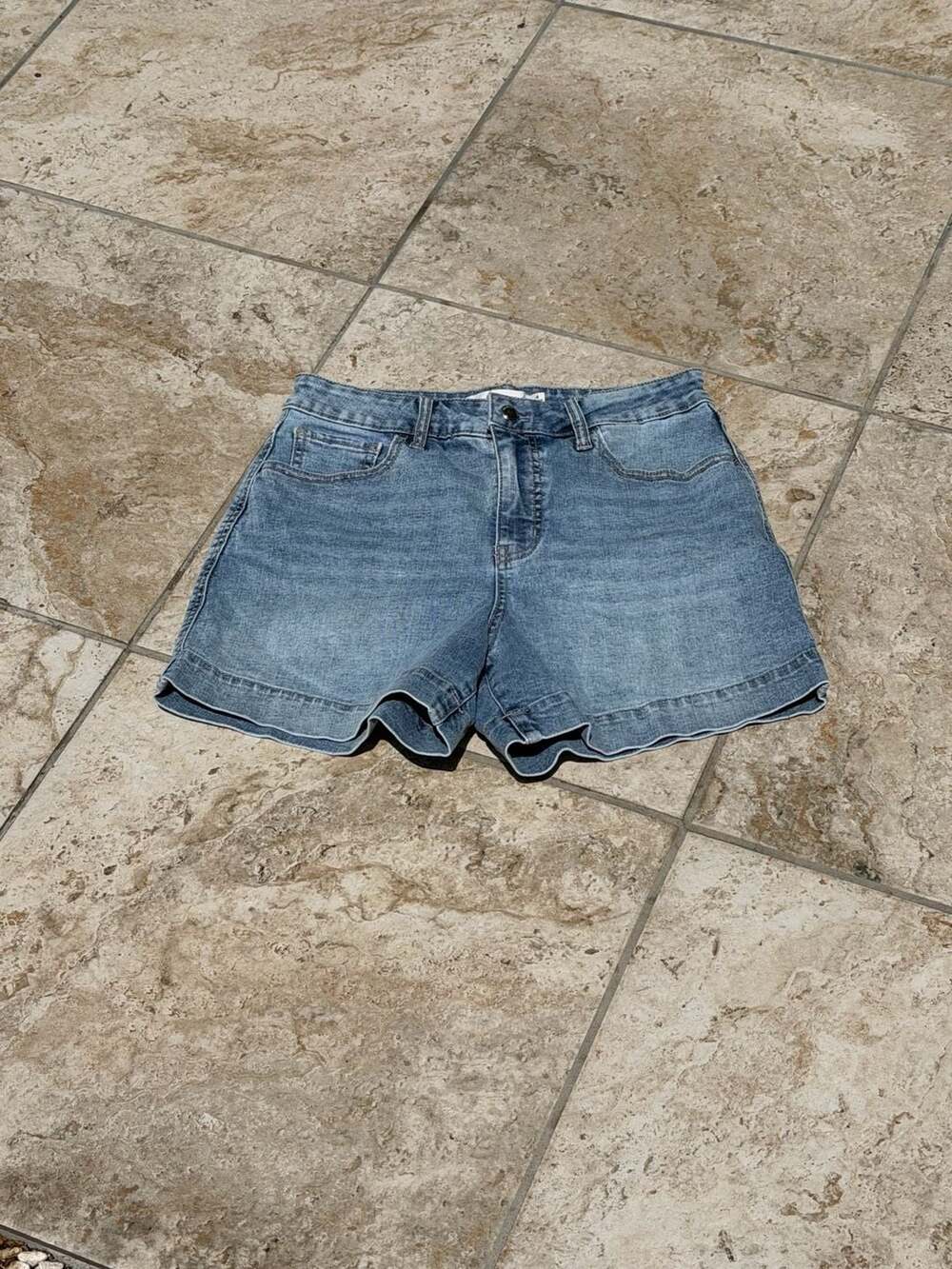 Rebecca Minkoff Women's Blue Denim Roll Cuff Shorts Size 4